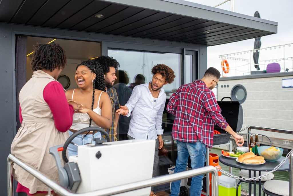 BBQ huren voor een tuinfeest met vrienden